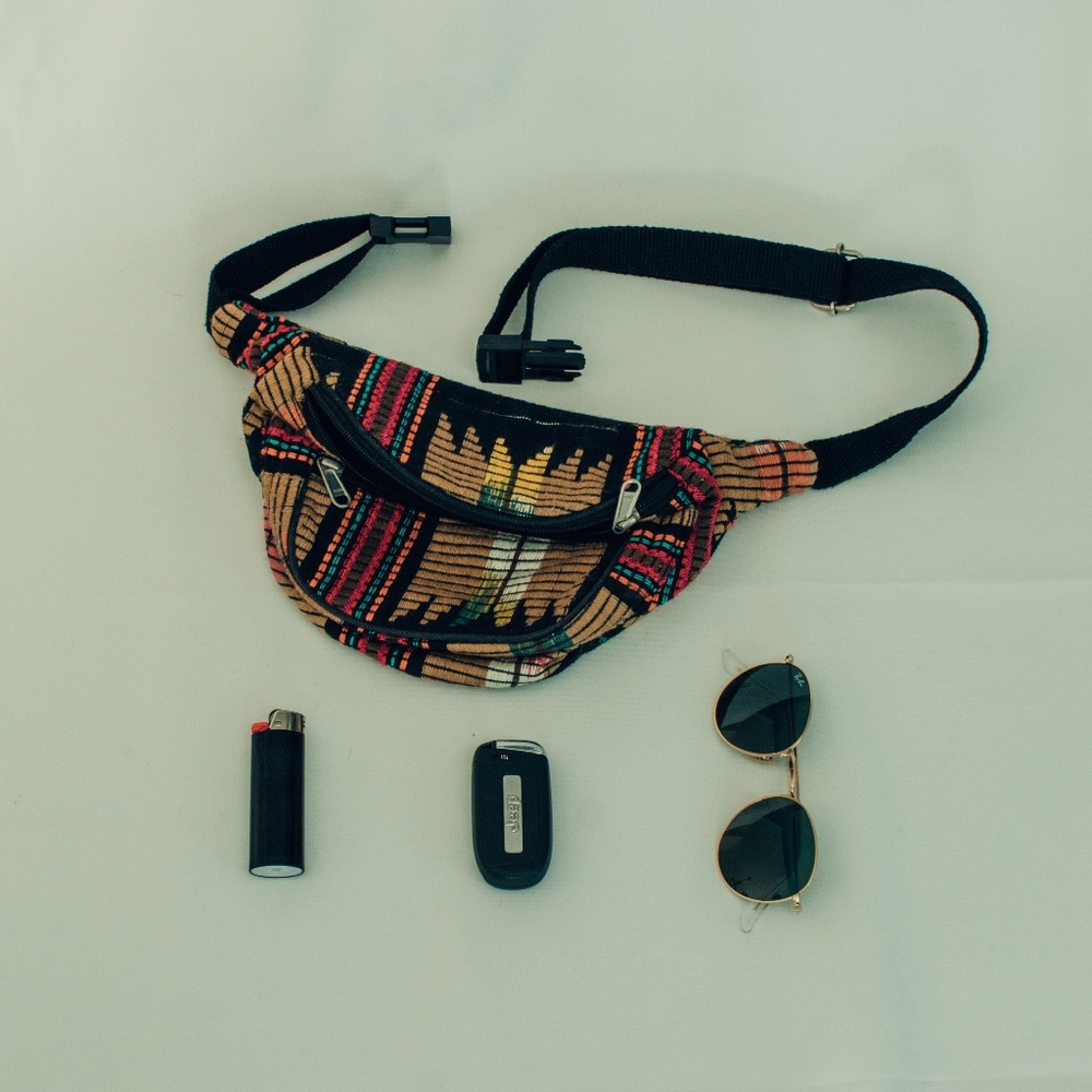 F21 Vintage Inspired Fanny Pack